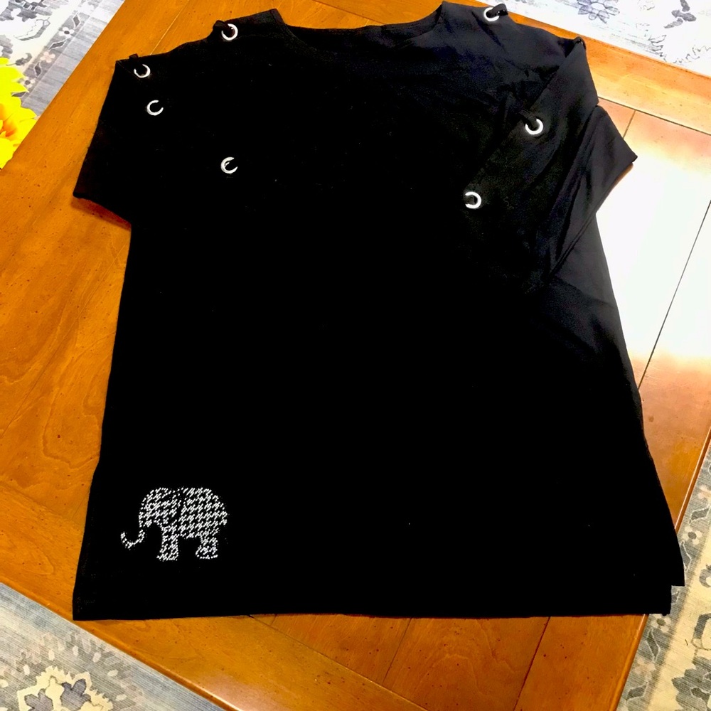 Distinct Black Long Sleeve Top with Silver Embelished Elephants. Laced arms.‎